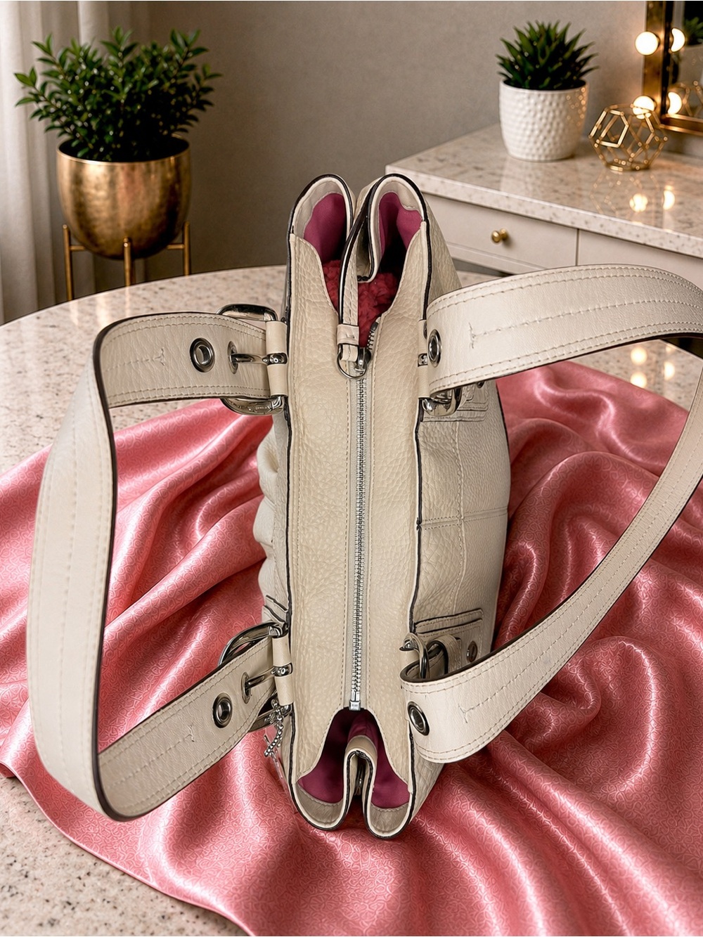 Coach Cream Leather Shoulder Bag with Silver Hardware - Picture 9 of 10